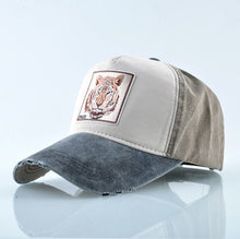 Load image into Gallery viewer, Lion Embroidery Snapback cap